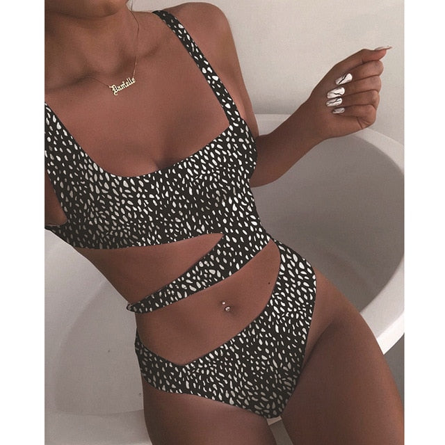 New Sexy White One Piece Swimsuit Women Cut Out Swimwear Push Up Monokini Bathing Suits Beach Wear Swimming Suit For Women